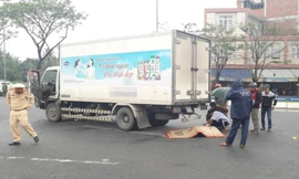 Vụ va chạm với xe tải khiến cụ ông tử vong tại chỗ