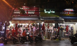 Mặc mưa lớn, Đà Nẵng sôi động trước trận chung kết AFF Cup 2018