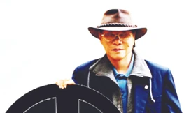 Đạo diễn Lê Hoàng Hoa