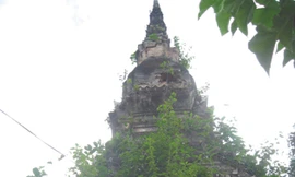 Mộng du tháp cổ