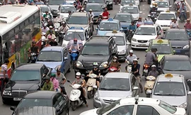 Ôtô, xe máy có thể phải nộp phí sử dụng đường bộ từ 2013