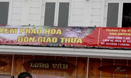 Nửa triệu đồng một chỗ ngồi xem pháo hoa