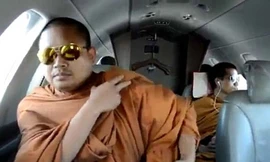 Thái Lan điều tra nhà sư 'dân chơi'