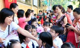 Cấm thu tiền đóng góp cho trường