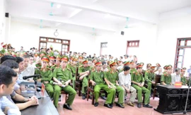 Toàn cảnh phiên tòa sáng nay 5/9