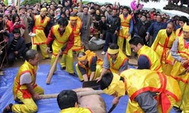 Những lễ hội... rùng mình tại Việt Nam