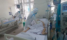 Xúc động tâm thư của bệnh nhân F0 gửi y, bác sĩ tuyến đầu chống dịch