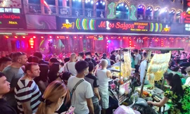 Trung tâm TPHCM chật cứng người dạo chơi dịp lễ Quốc khánh