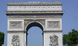 Khải Hoàn Môn phải sơ tán vì cảnh báo có bom