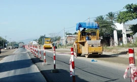 Kiểm tra việc chọn nhà thầu các dự án bảo trì đường bộ