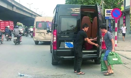 Cách nào loại bỏ xe khách ‘trá hình’?