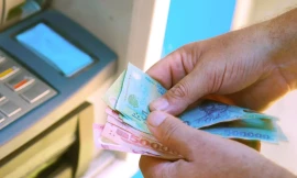 Những trường hợp nào bị dừng giao dịch, rút tiền từ 1/1/2025? 