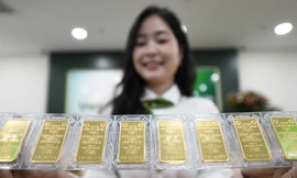 Giá vàng SJC phá kỷ lục, 107 triệu đồng/lượng