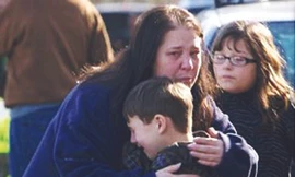 Mẹ thủ phạm thảm sát tại Mỹ từng dạy con bắn súng