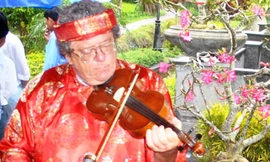 Mike và tiếng vĩ cầm Ảnh Nguyễn Huy