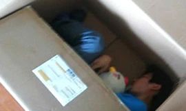 Bưu phẩm bằng người sống