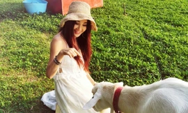 ‘Thánh hack tuổi’ Ôn Bích Hà: U60 vẫn trẻ trung, gợi cảm như mới ngoài 30