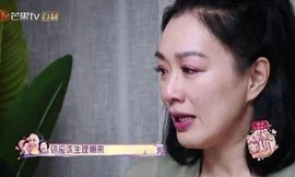 ‘Biểu tượng gợi cảm’ gốc Việt nức nở vì chồng kém 12 tuổi thay đổi