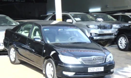 Xe mới giảm giá, ôtô cũ lao đao