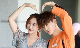 Hoa hậu Hàn Quốc Ham So Won và chồng kém 18 tuổi Trần Hoa.