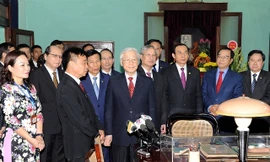 Tổng Bí thư, Chủ tịch nước Nguyễn Phú Trọng nói chuyện, chúc Tết cán bộ, nhân viên Khu di tích Chủ tịch Hồ Chí Minh, Phủ Chủ tịch.