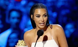 Kim Kardashian phản ứng sau tâm thư của thị trưởng Nhật về nội y tên Kimono