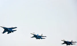 Su-27 của 'Hiệp sĩ Nga' ghé Nội Bài