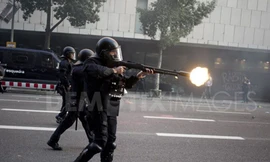 Súng chống bạo động gây tranh cãi