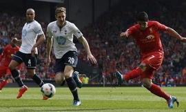 Suarez đang thăng hoa đưa Liverpool lên đỉnh