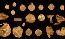 Kho báu từ thế kỷ thứ sáu chứa nhiều đồ tạo tác bằng vàng với thiết kế tinh xảo vừa được phát hiện.