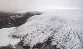 Băng ở Greenland được nhìn thấy hồi tháng 5 năm nay.