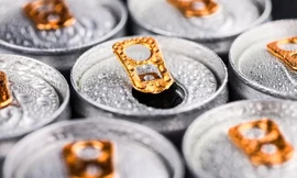 Uống nước tăng lực thường xuyên có thể dẫn đén suy tim, suy thận.