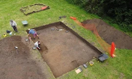 Tàn tích của tu viện do nữ hoàng Anh Cynethruth lãnh đạo vừa được tìm thấy.