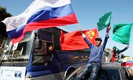 NATO không kích tư dinh Gadhafi ban ngày