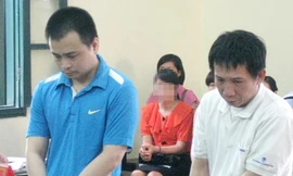 Nợ tiền độ bóng, Phó GĐ thụt két công ty