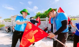 Thanh niên, sinh viên TPHCM hướng về biển đảo Tổ quốc