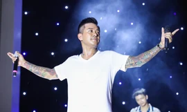 Tuấn Hưng thông báo diễn tại sự kiện thể thao lớn nhất nước Mỹ