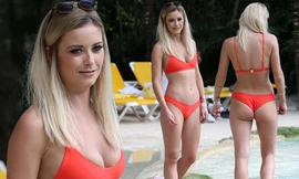 Olivia Bentley thả dáng nóng bỏng với bikini bé xíu