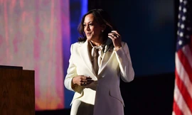 Cách nữ phó tổng thống Mỹ Kamala Harris kể câu chuyện của mình bằng thời trang