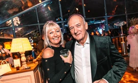 Ông Ted Beckham và vị hôn thê Hilary Meredith.