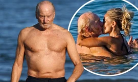 Tài tử 73 tuổi của ‘Game of Thrones’ khóa môi nồng nàn ‘tình trẻ’ trên biển