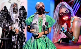 Lady Gaga thay 9 bộ đồ tại VMAs 2020, ‘khủng bố’ nhất là loạt khẩu trang độc – lạ