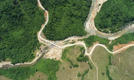 Đường vào thủy điện Rào Trăng 3. Ảnh:VNE