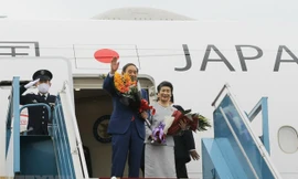 Thủ tướng Nhật Bản kết thúc chuyến thăm chính thức Việt Nam