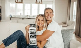 Ngôi sao ‘Triều đại nhà vịt’ mắc COVID-19 khi đang mang thai