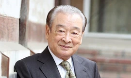 “Ông nội quốc dân” Lee Soon Jae đang vướng bê bối bóc lột quản lý cũ.