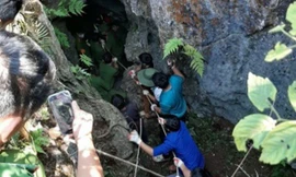 Đi tìm đá quý, nam thanh niên rơi xuống hang sâu 147m