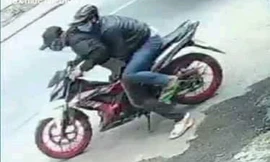 Truy bắt 2 thanh niên cướp tiệm vàng táo tợn ở TPHCM