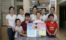 Thí sinh Hoa Hậu Việt Nam tổ chức đêm nhạc cho trẻ em khiếm thị tại mái ấm Thiên Ân