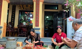 Thăm gia đình 3 thế hệ gần nửa thế kỉ làm giò chả Ước Lễ